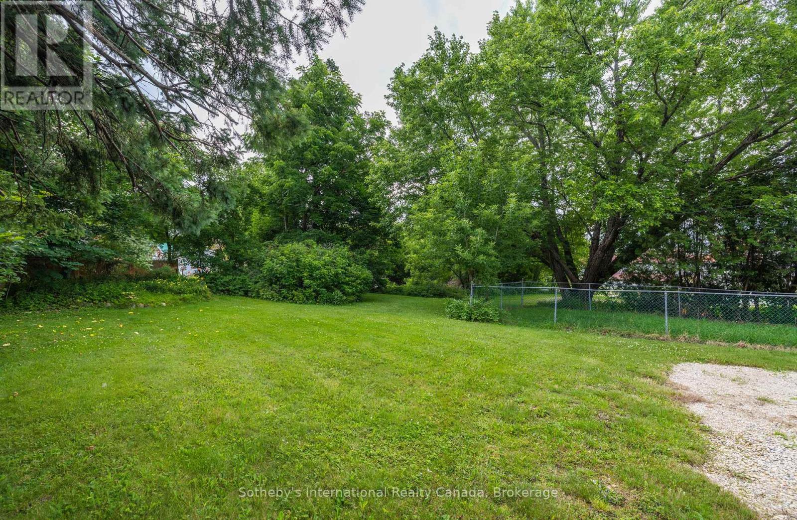 40 Toronto Street S, Grey Highlands, Ontario  N0C 1H0 - Photo 28 - X12125645