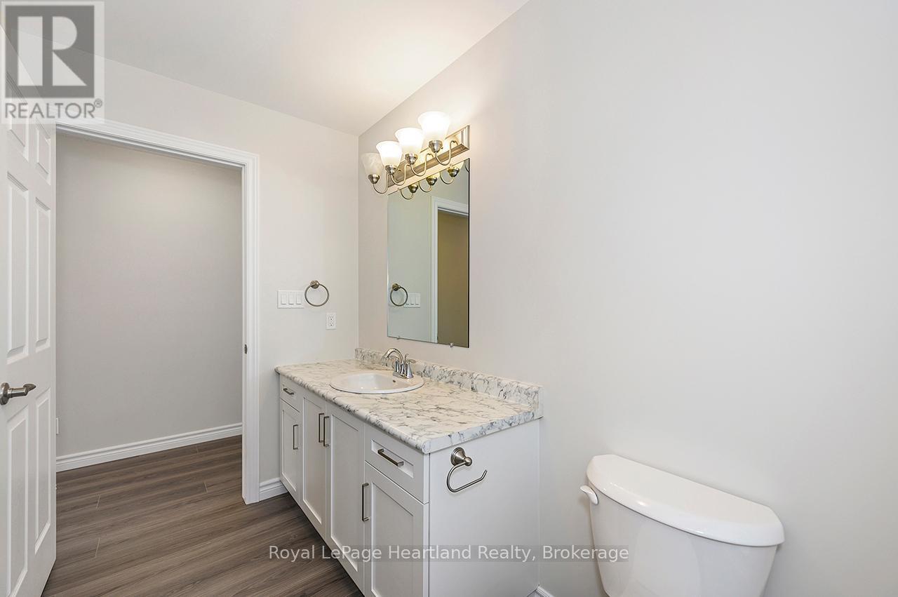 21 Bluffs View Boulevard, Ashfield-Colborne-Wawanosh, Ontario  N7A 0C1 - Photo 16 - X12125735