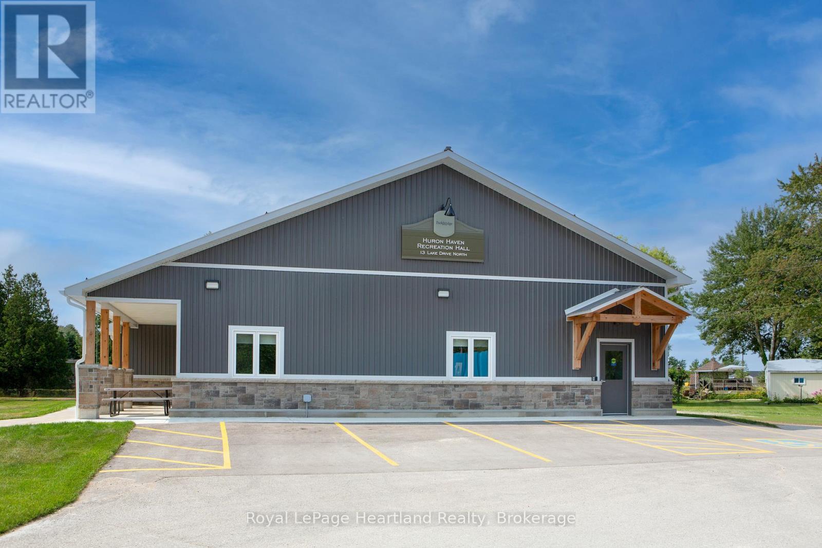 21 Bluffs View Boulevard, Ashfield-Colborne-Wawanosh, Ontario  N7A 0C1 - Photo 20 - X12125735