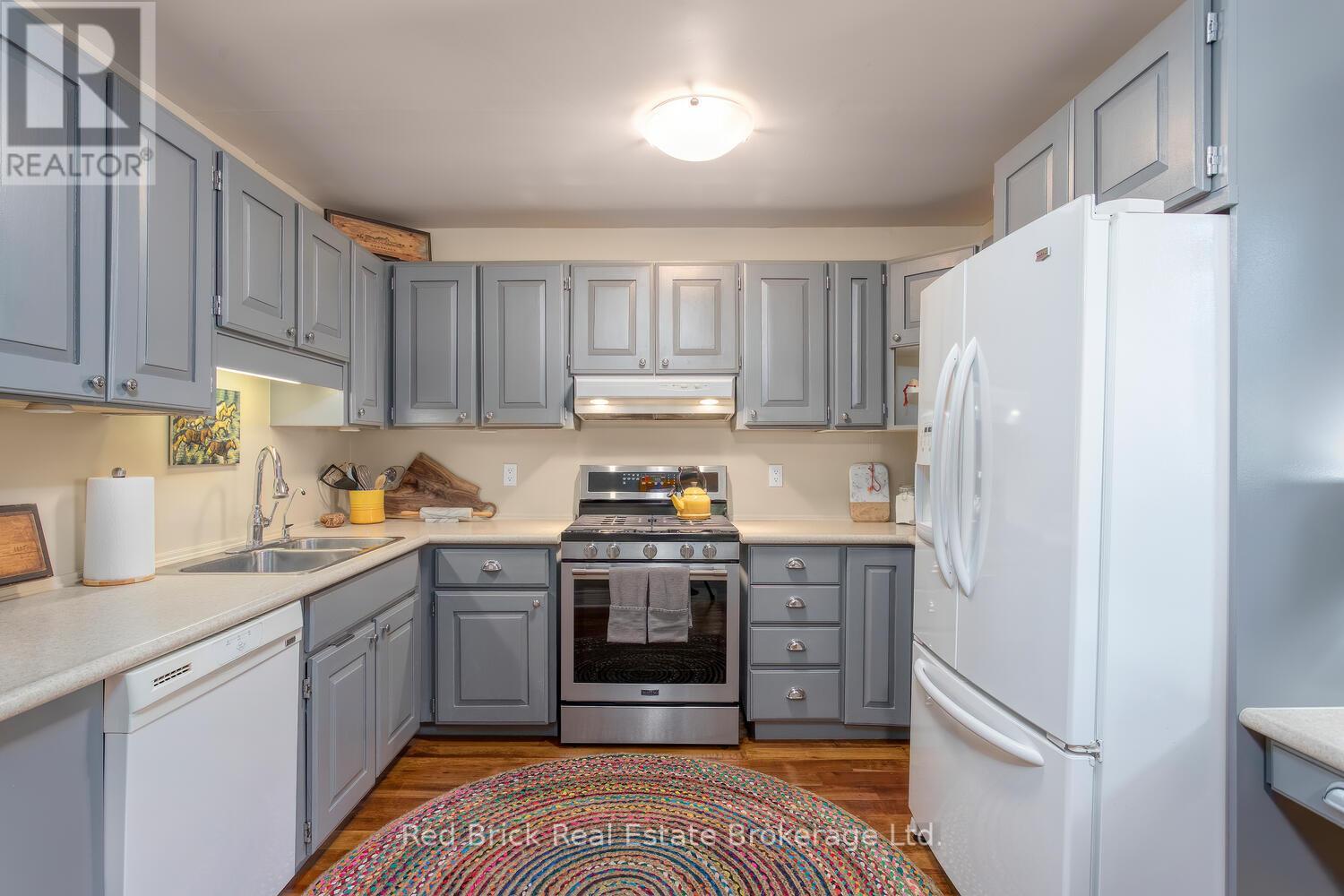 68 Mcnab Street E, Centre Wellington, Ontario  N0B 1S0 - Photo 13 - X12125771