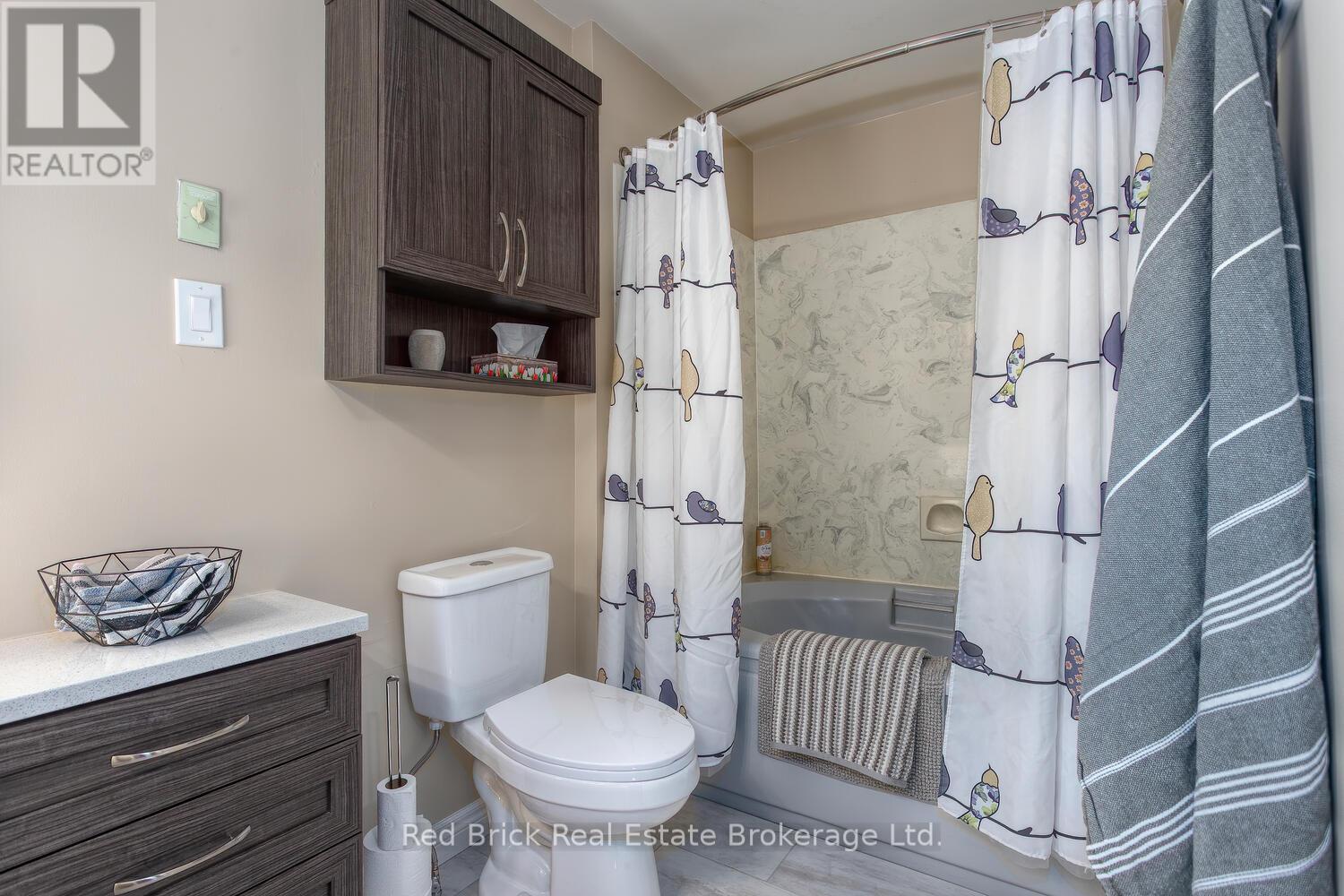 68 Mcnab Street E, Centre Wellington, Ontario  N0B 1S0 - Photo 33 - X12125771