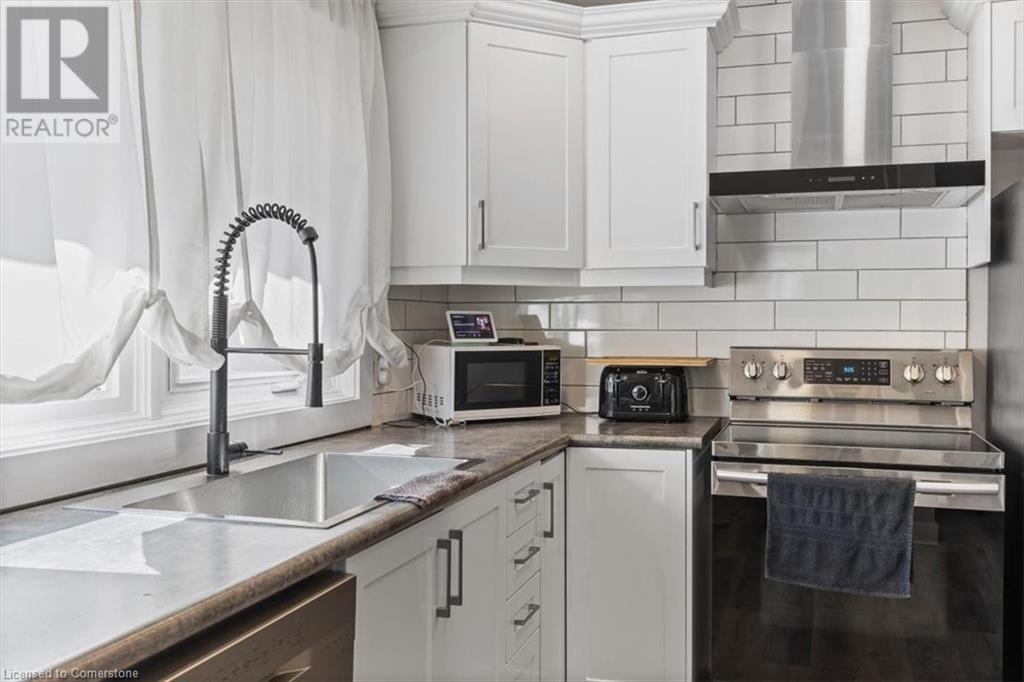 135 Ruskview Road, Kitchener, Ontario  N2M 4S1 - Photo 6 - 40725117