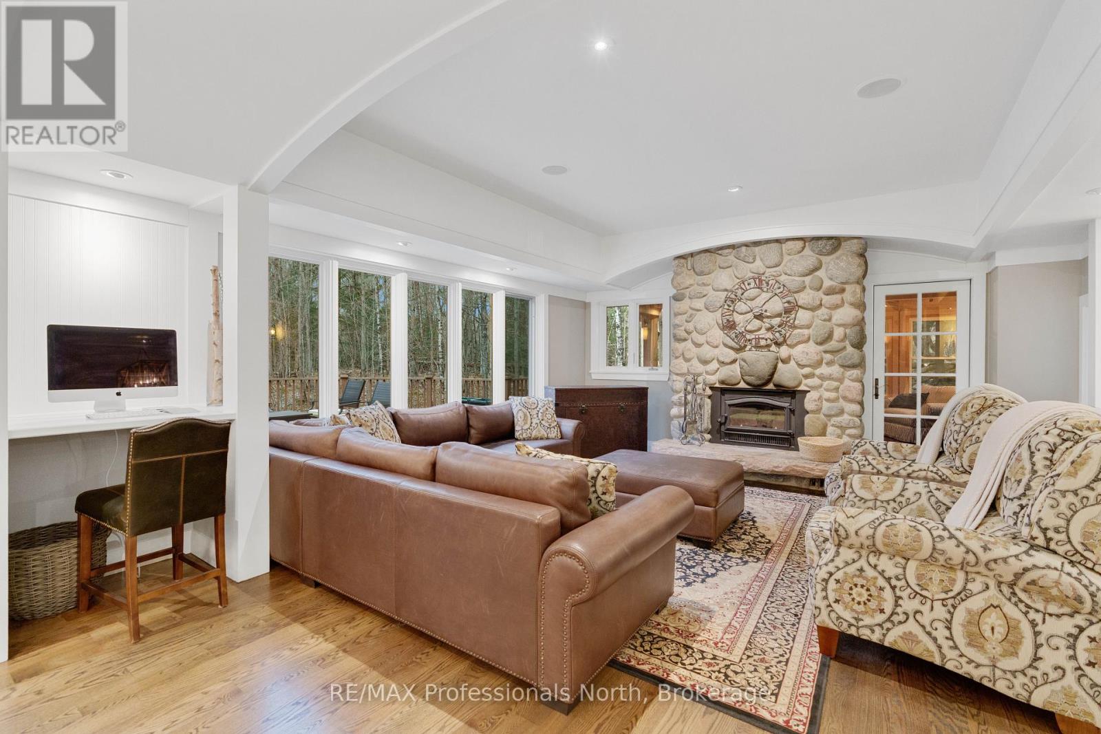 1656 Muskoka Beach Road, Bracebridge, Ontario  P1P 1R1 - Photo 18 - X12126023