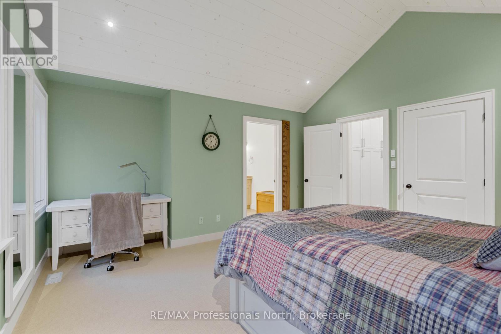 1656 Muskoka Beach Road, Bracebridge, Ontario  P1P 1R1 - Photo 33 - X12126023