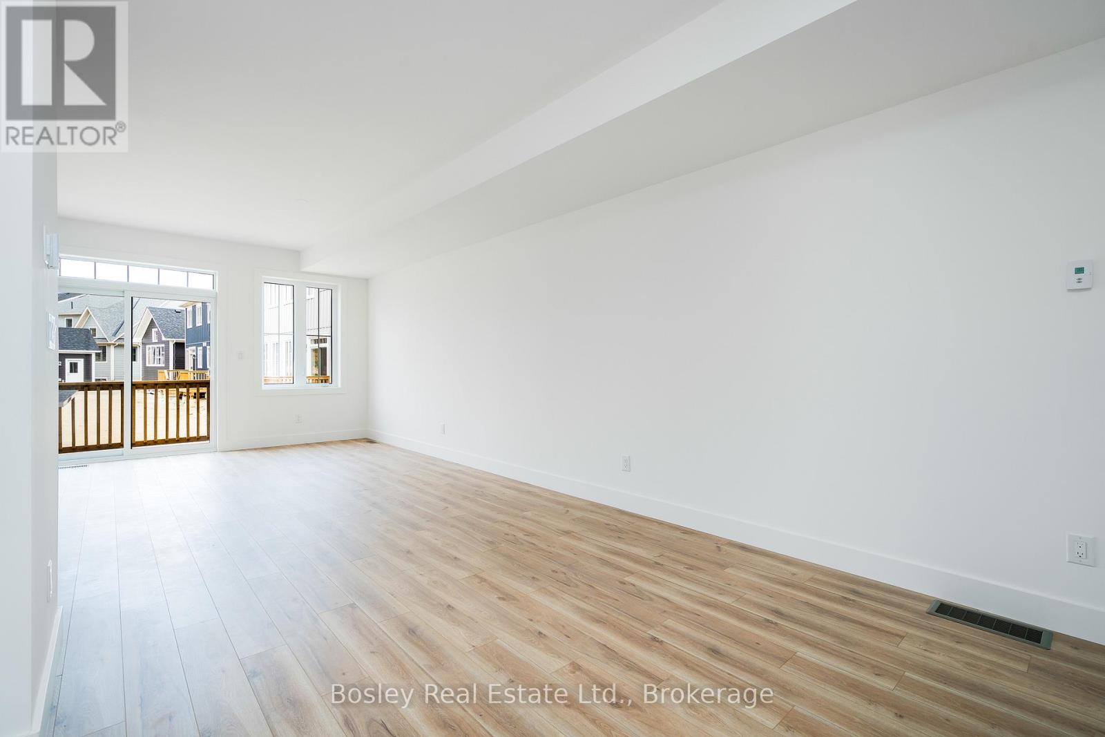 132 White Oak Crescent, Blue Mountains, Ontario  L9Y 0Z3 - Photo 14 - X12126055