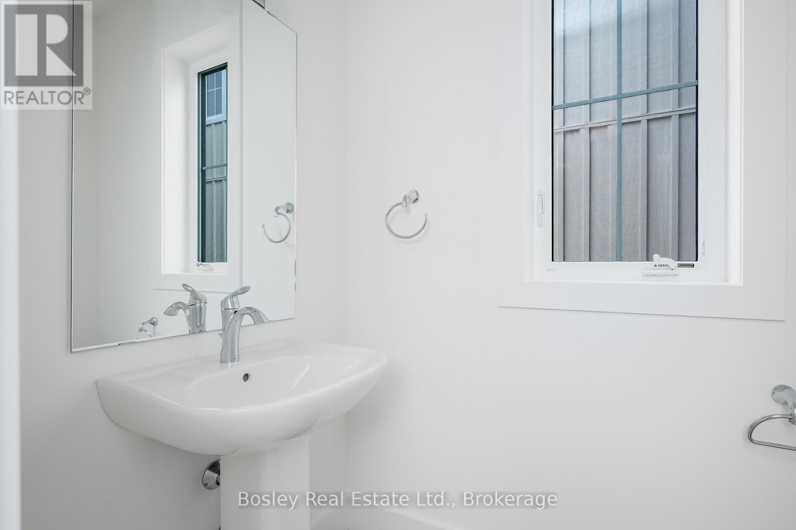 132 White Oak Crescent, Blue Mountains, Ontario  L9Y 0Z3 - Photo 15 - X12126055