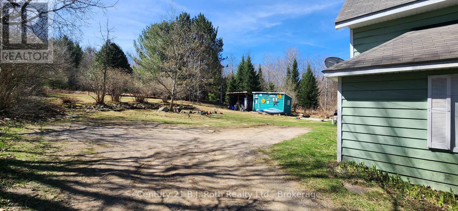 4 Stocking Lane, Huntsville, Ontario  P1H 1V4 - Photo 3 - X12126113