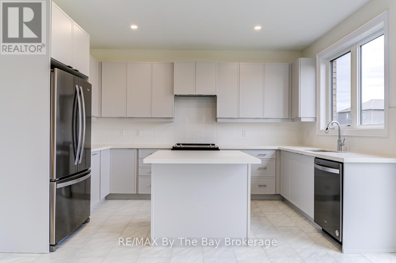 169 Rosanne Circle, Wasaga Beach, Ontario  L9Z 0N1 - Photo 14 - S12126180