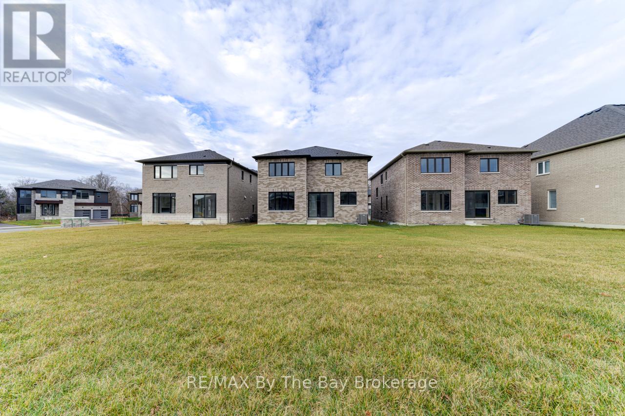 169 Rosanne Circle, Wasaga Beach, Ontario  L9Z 0N1 - Photo 36 - S12126180