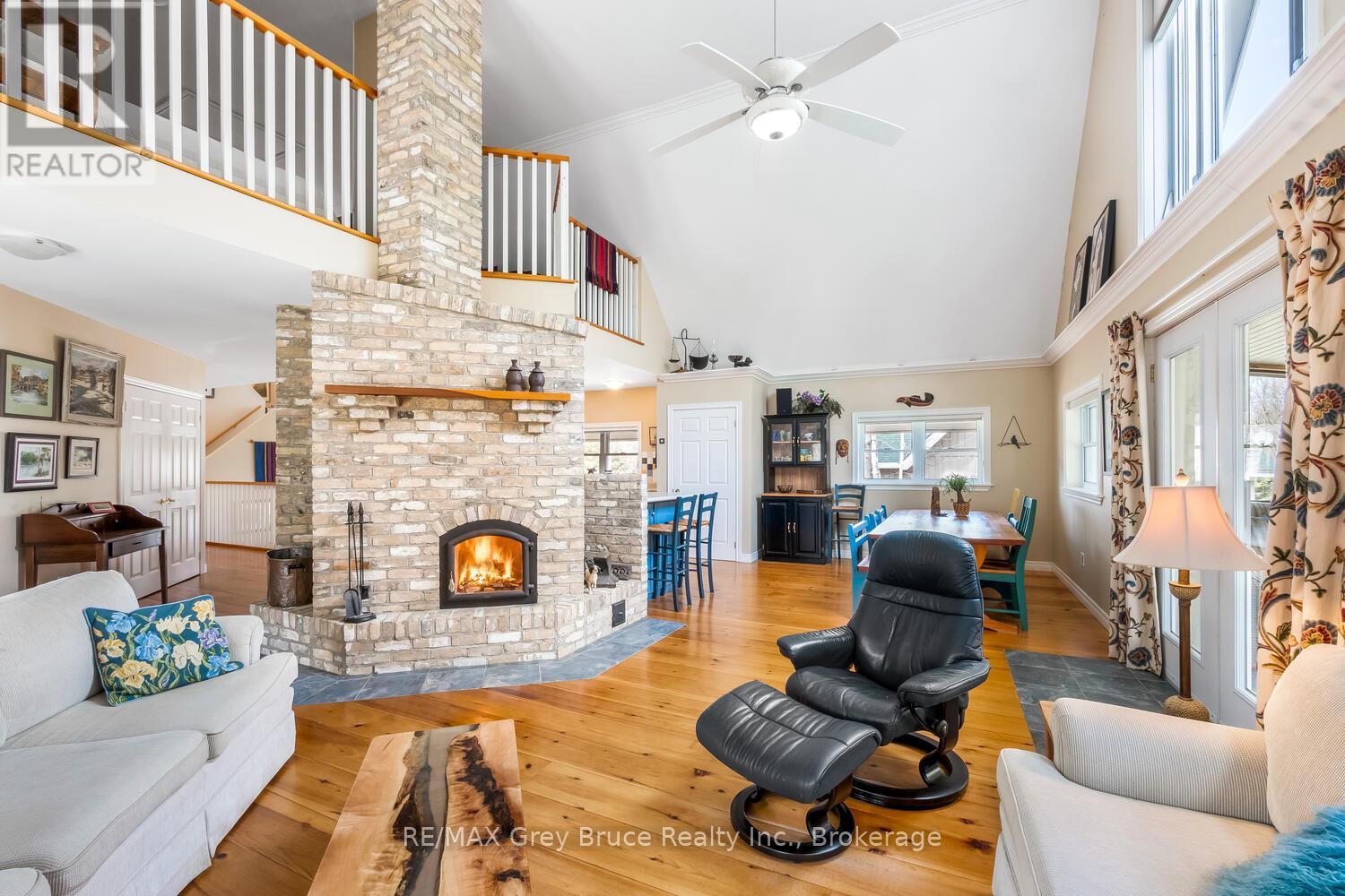 20 Maple Drive, Northern Bruce Peninsula, Ontario  N0H 1Z0 - Photo 12 - X12126172