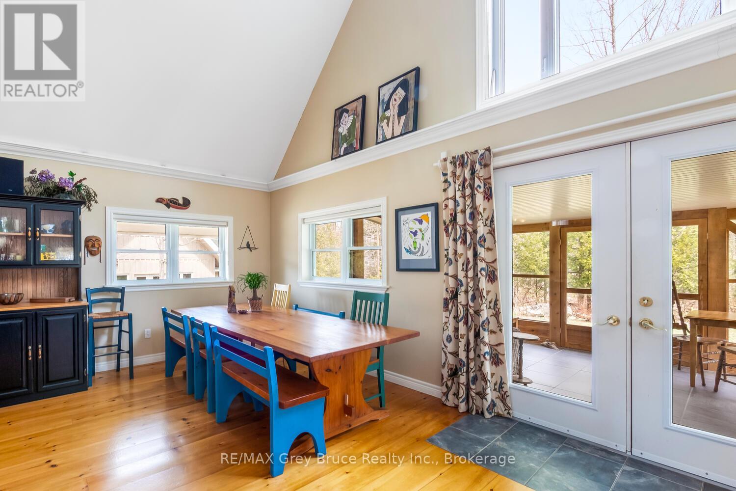 20 Maple Drive, Northern Bruce Peninsula, Ontario  N0H 1Z0 - Photo 14 - X12126172