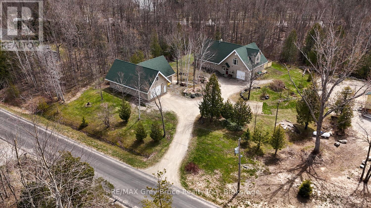 20 Maple Drive, Northern Bruce Peninsula, Ontario  N0H 1Z0 - Photo 39 - X12126172