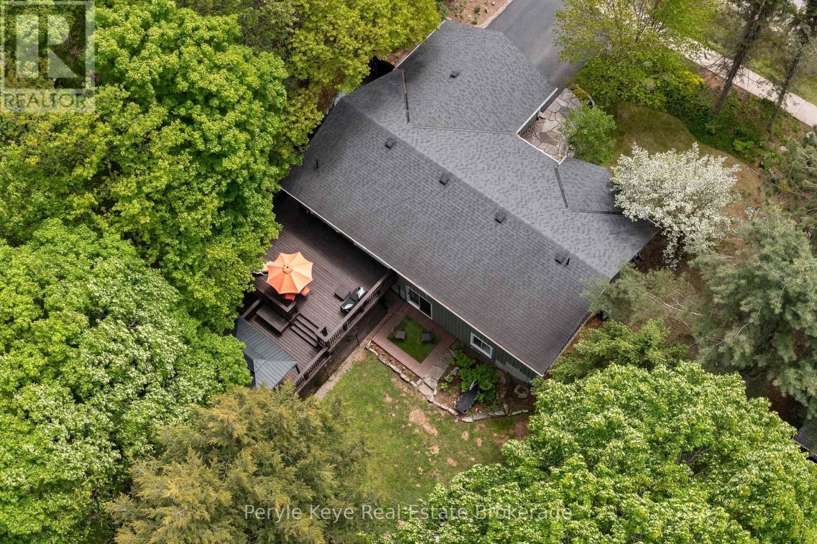 33 Meadow Heights Drive, Bracebridge, Ontario  P1L 1A2 - Photo 4 - X12126367