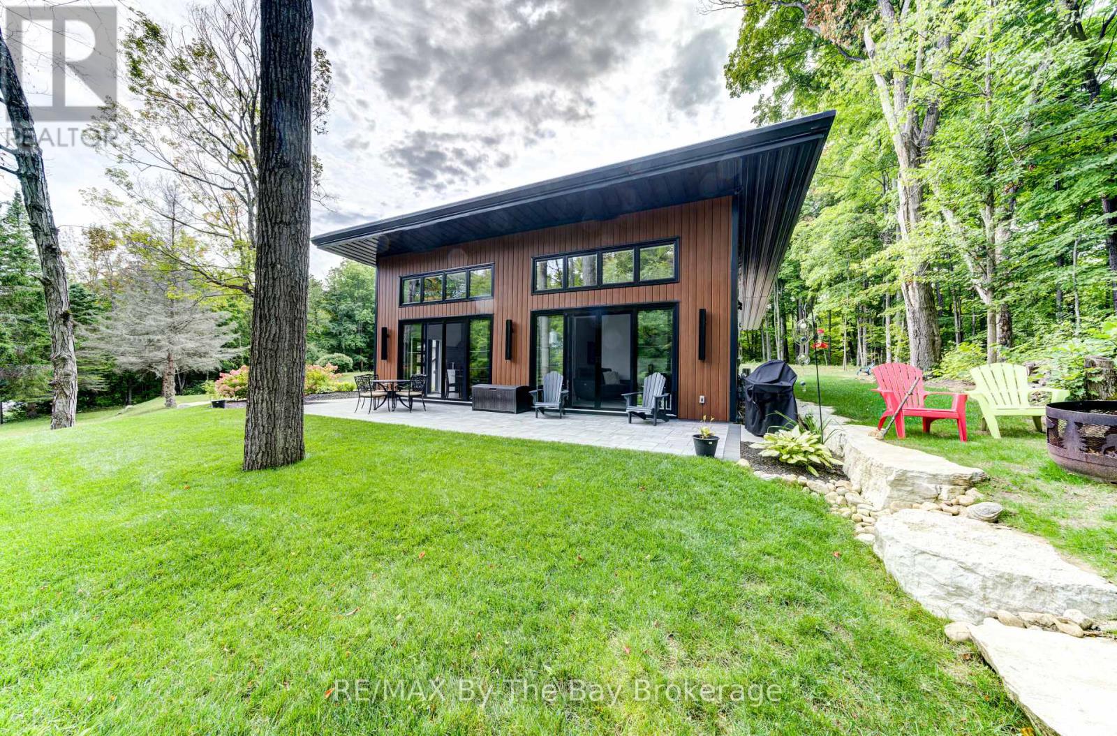 1584 Champlain Road, Tiny, Ontario  L9M 0C1 - Photo 36 - S12126466