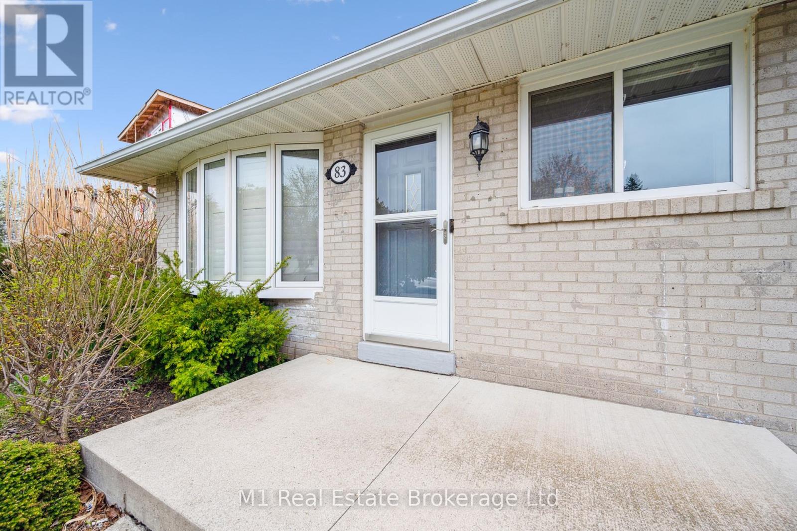 83 Scott Road, Cambridge, Ontario  N3C 2X6 - Photo 6 - X12126441