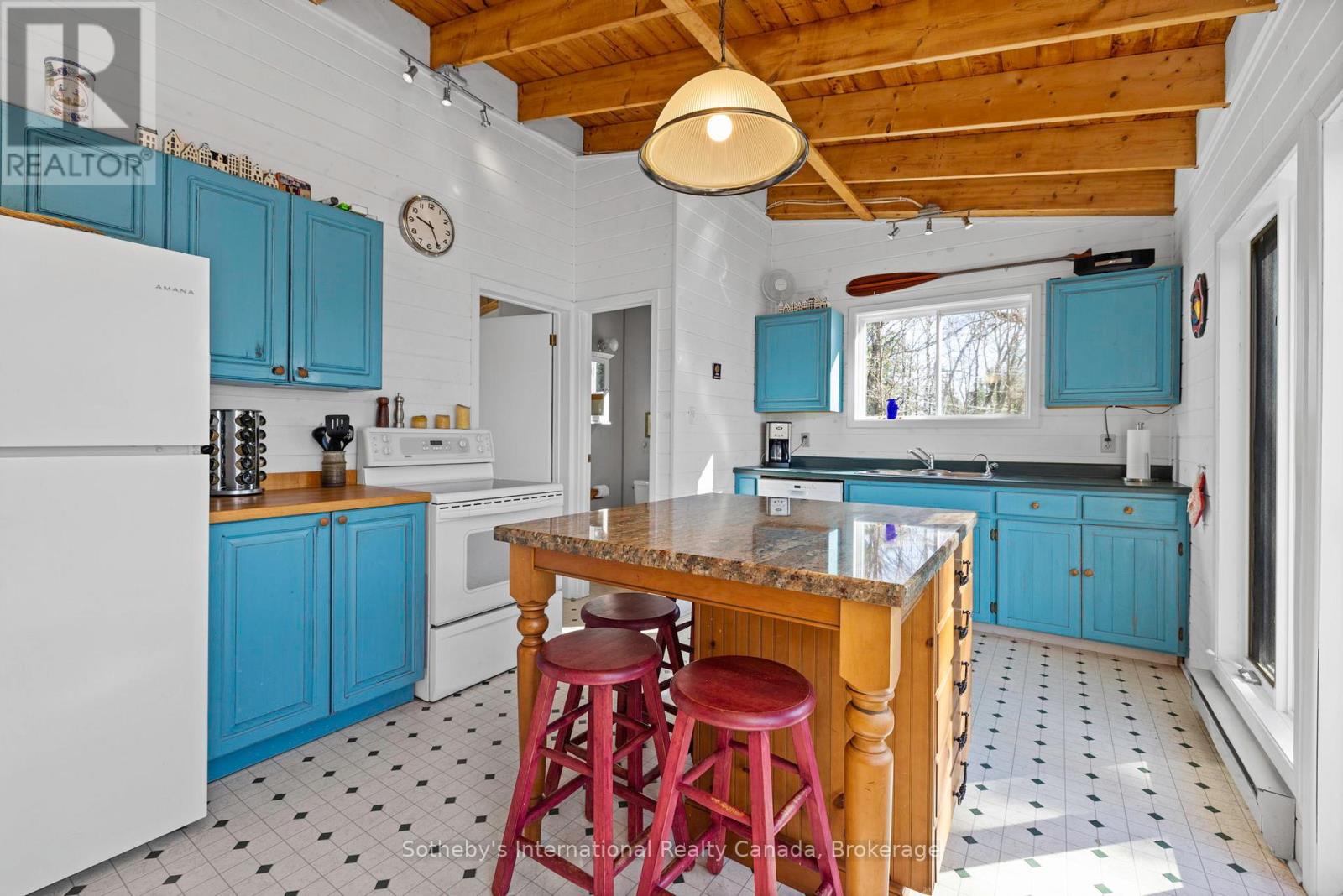 47 Deerfield Road, Mckellar, Ontario  P2A 2W7 - Photo 9 - X12126469