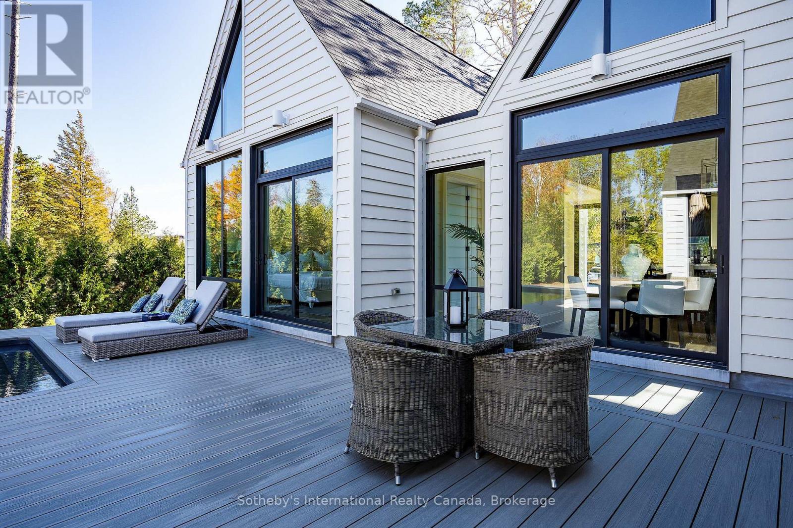 101 Deer Lane, Blue Mountains, Ontario  N0H 1J0 - Photo 14 - X12126533