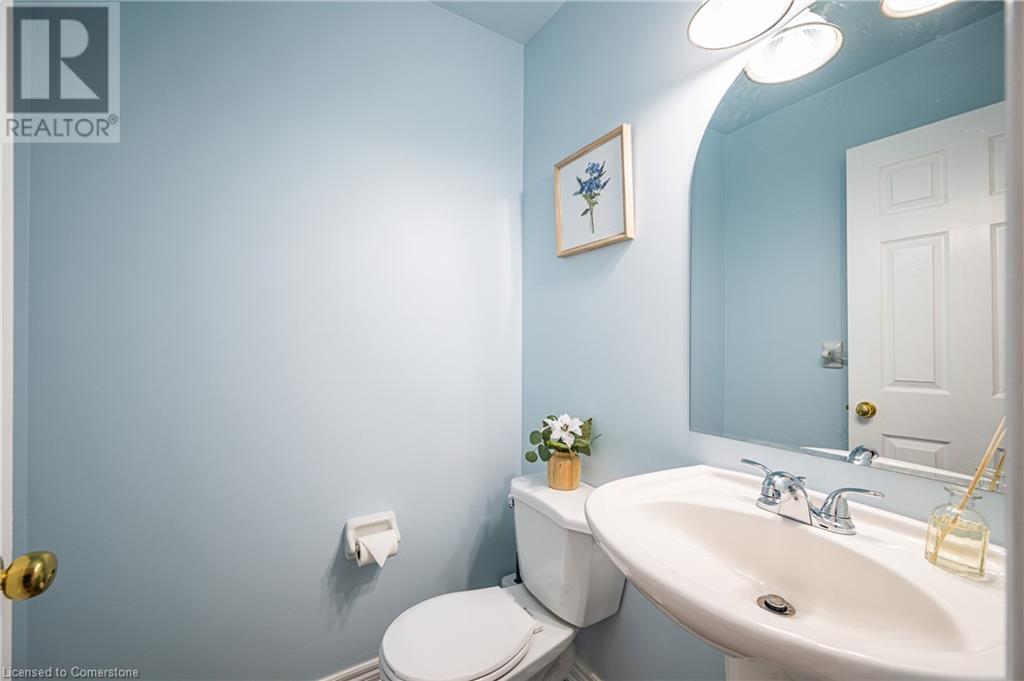 608 Brandenburg Boulevard, Waterloo, Ontario  N2T 2V3 - Photo 16 - 40725090