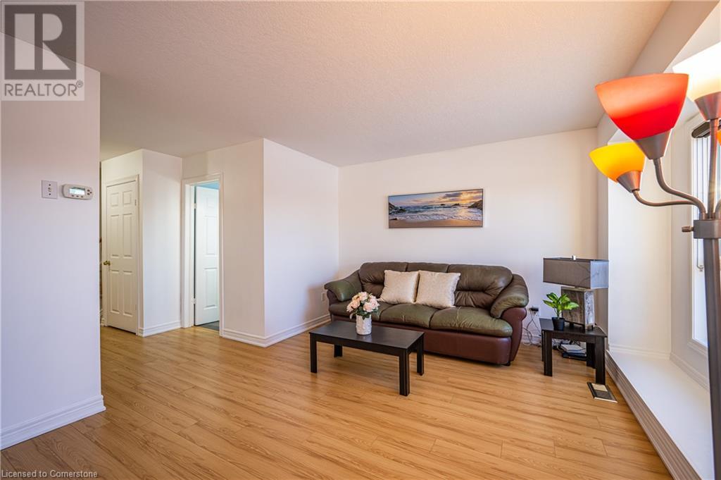 608 Brandenburg Boulevard, Waterloo, Ontario  N2T 2V3 - Photo 18 - 40725090