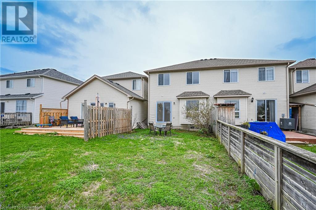 608 Brandenburg Boulevard, Waterloo, Ontario  N2T 2V3 - Photo 3 - 40725090
