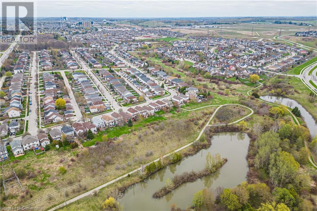 608 Brandenburg Boulevard, Waterloo, Ontario  N2T 2V3 - Photo 7 - 40725090