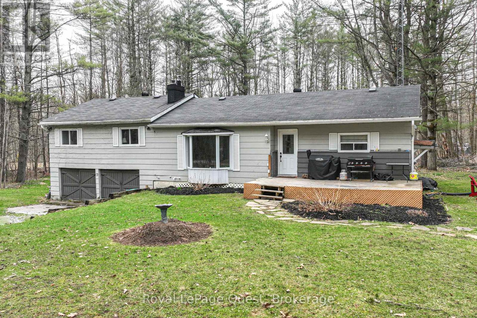 1979 Peninsula Pt Road, Severn, Ontario  P0E 1N0 - Photo 1 - S12126705