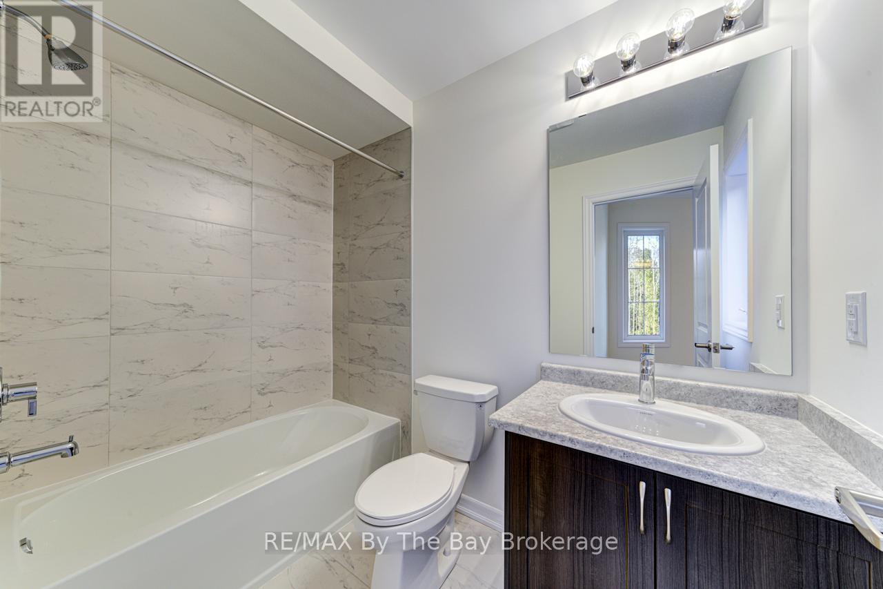 162 Mapleside Drive, Wasaga Beach, Ontario  L9Z 0L4 - Photo 24 - S12126941