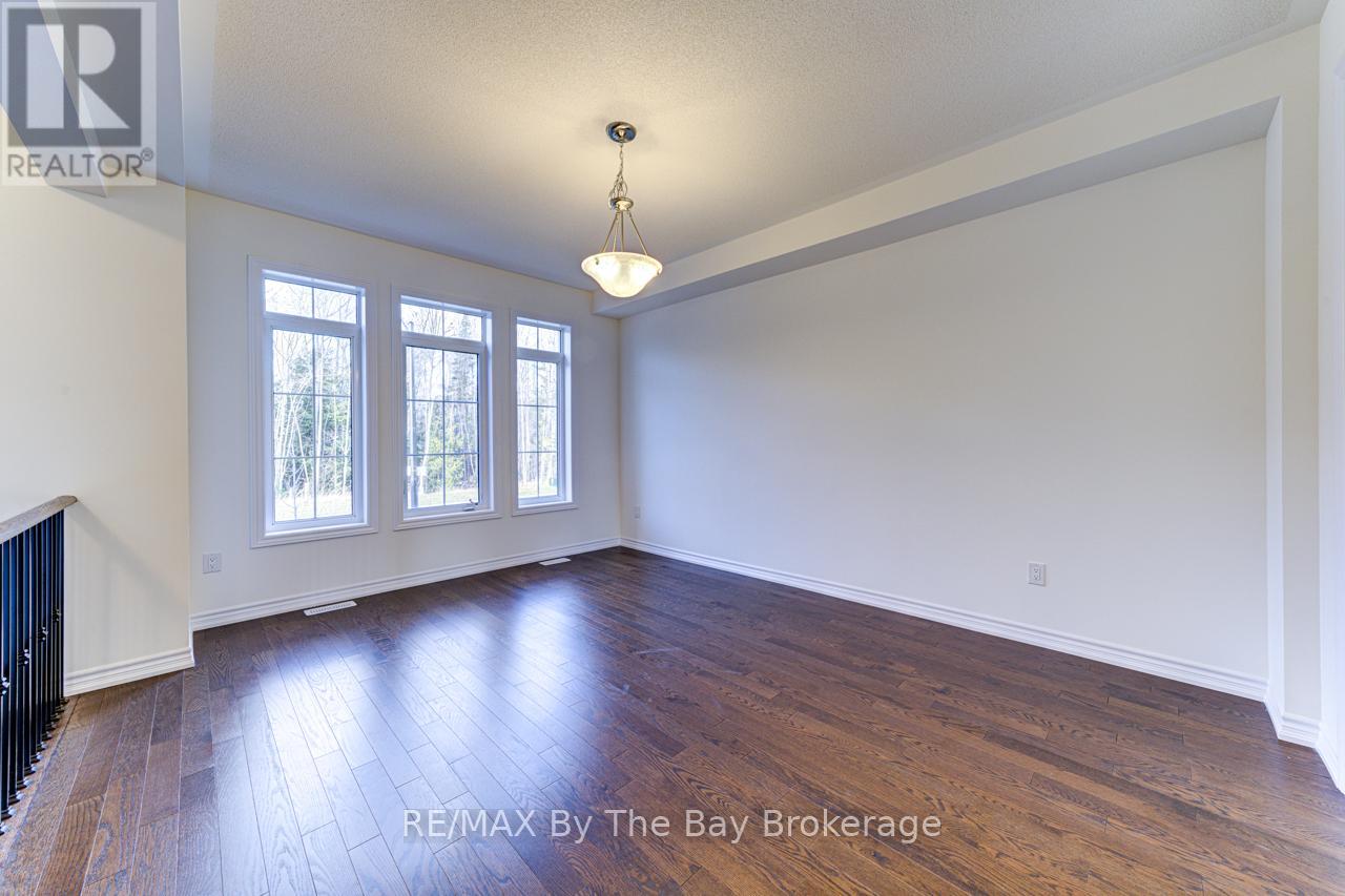 162 Mapleside Drive, Wasaga Beach, Ontario  L9Z 0L4 - Photo 5 - S12126941