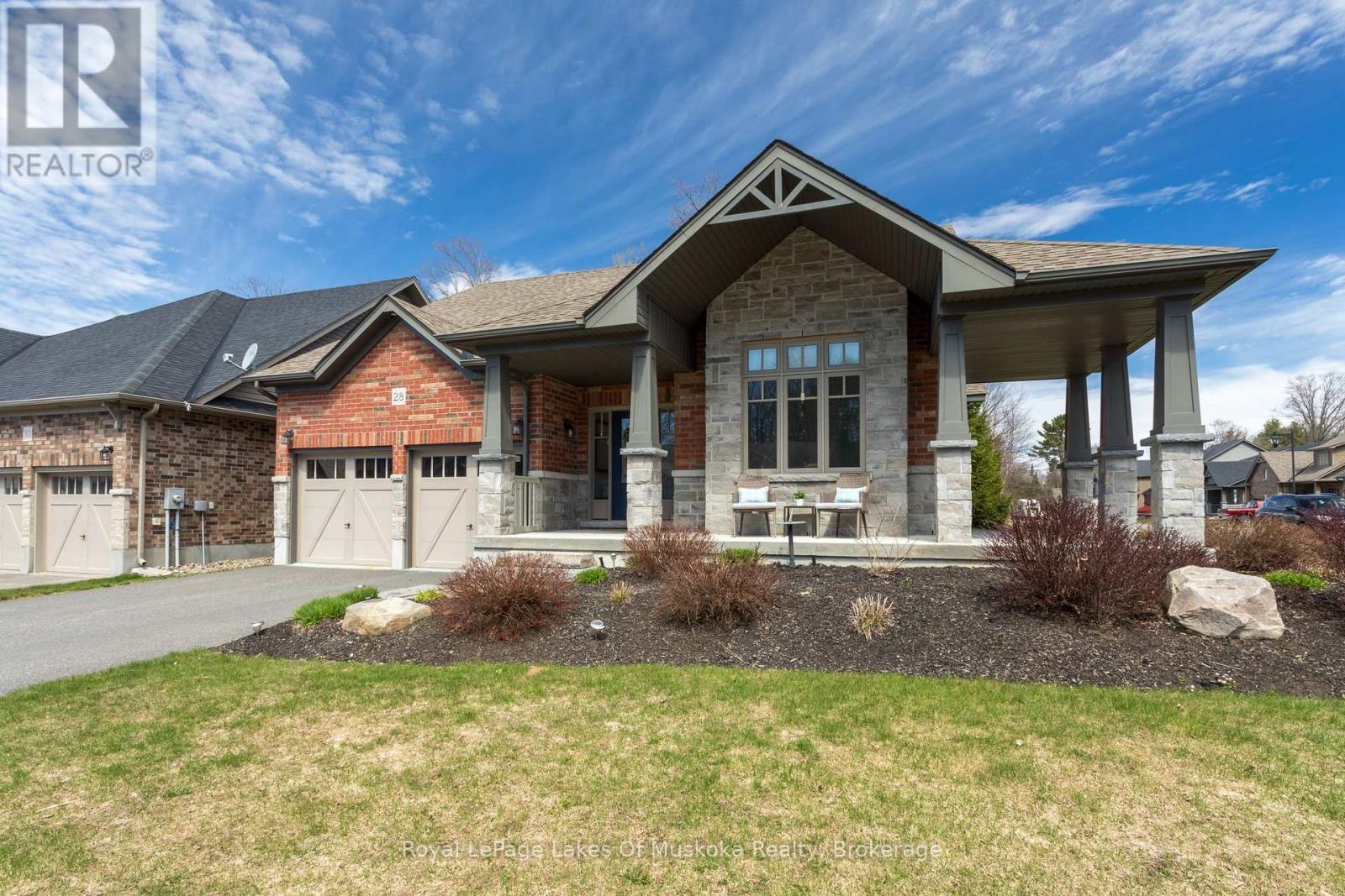 28 PRESTWICK DRIVE, Huntsville, Ontario