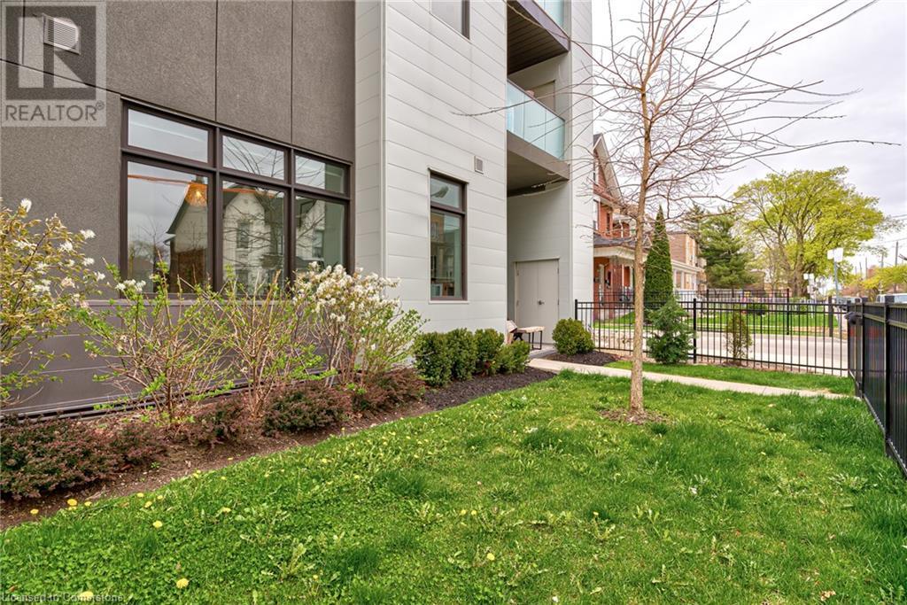 385 Osler Street Street Unit# 101, Toronto, Ontario  M6N 0B2 - Photo 2 - 40724450