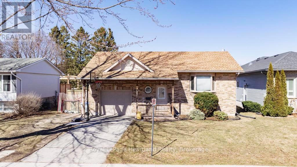 223 Bennett Street E, Goderich, Ontario  N7A 1A8 - Photo 1 - X12127168