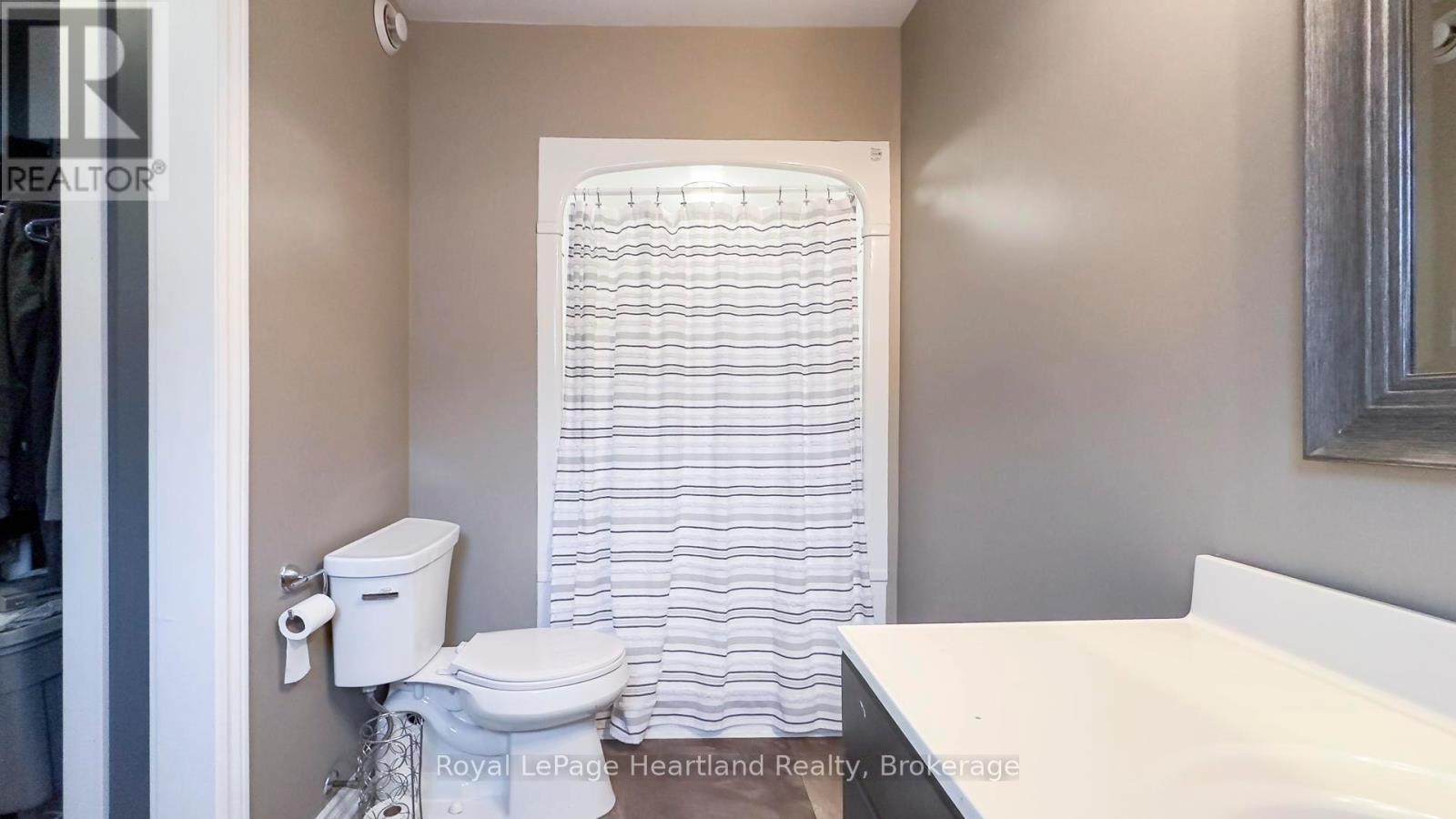 223 Bennett Street E, Goderich, Ontario  N7A 1A8 - Photo 17 - X12127168