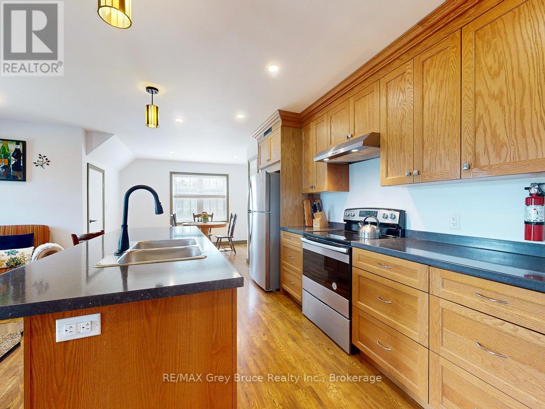 717052 West Back Line, Chatsworth, Ontario  N0H 1G0 - Photo 12 - X12127203