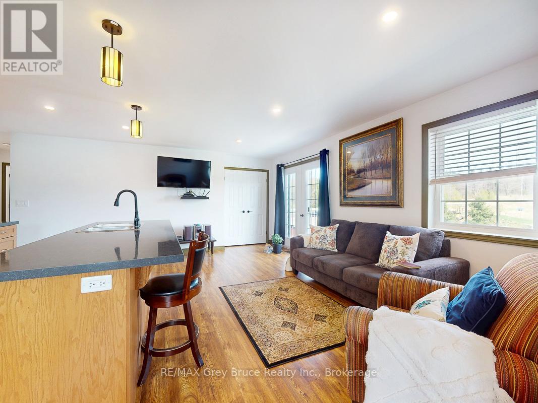 717052 West Back Line, Chatsworth, Ontario  N0H 1G0 - Photo 16 - X12127203