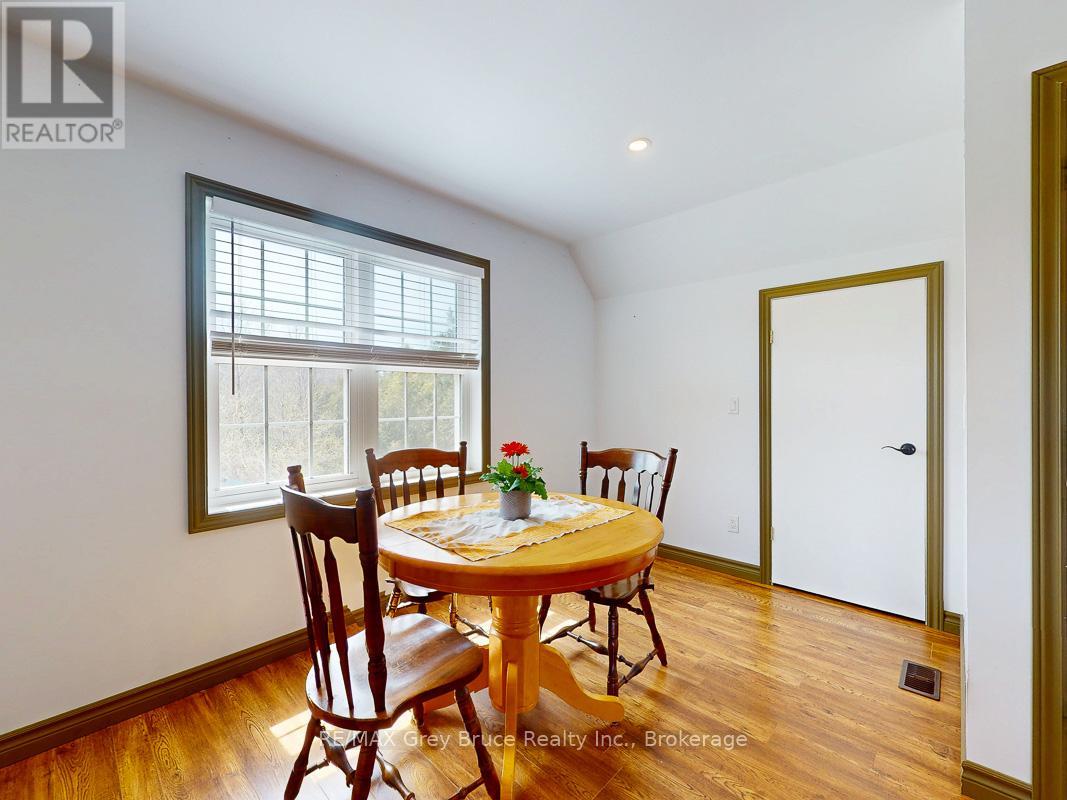 717052 West Back Line, Chatsworth, Ontario  N0H 1G0 - Photo 18 - X12127203