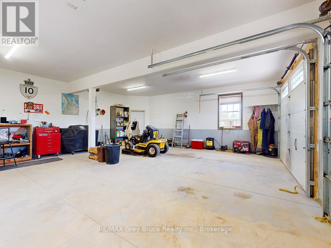 717052 West Back Line, Chatsworth, Ontario  N0H 1G0 - Photo 41 - X12127203