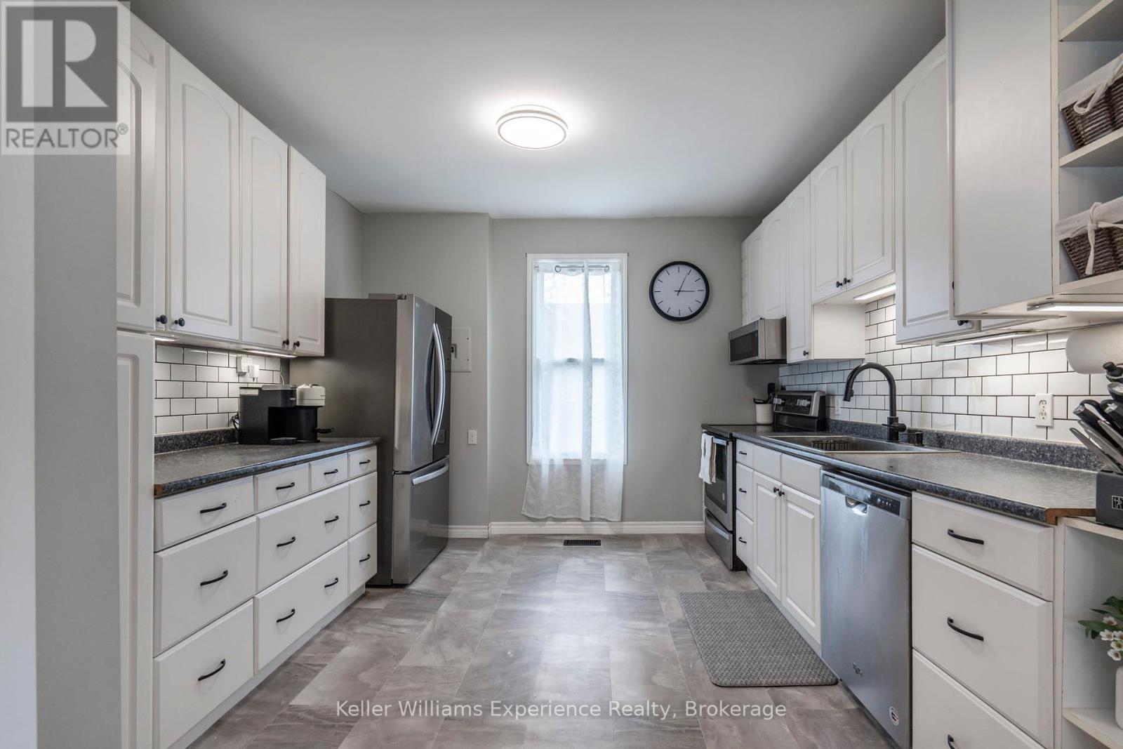 454 Colborne Street, Midland, Ontario  L4R 2K9 - Photo 17 - S12127296