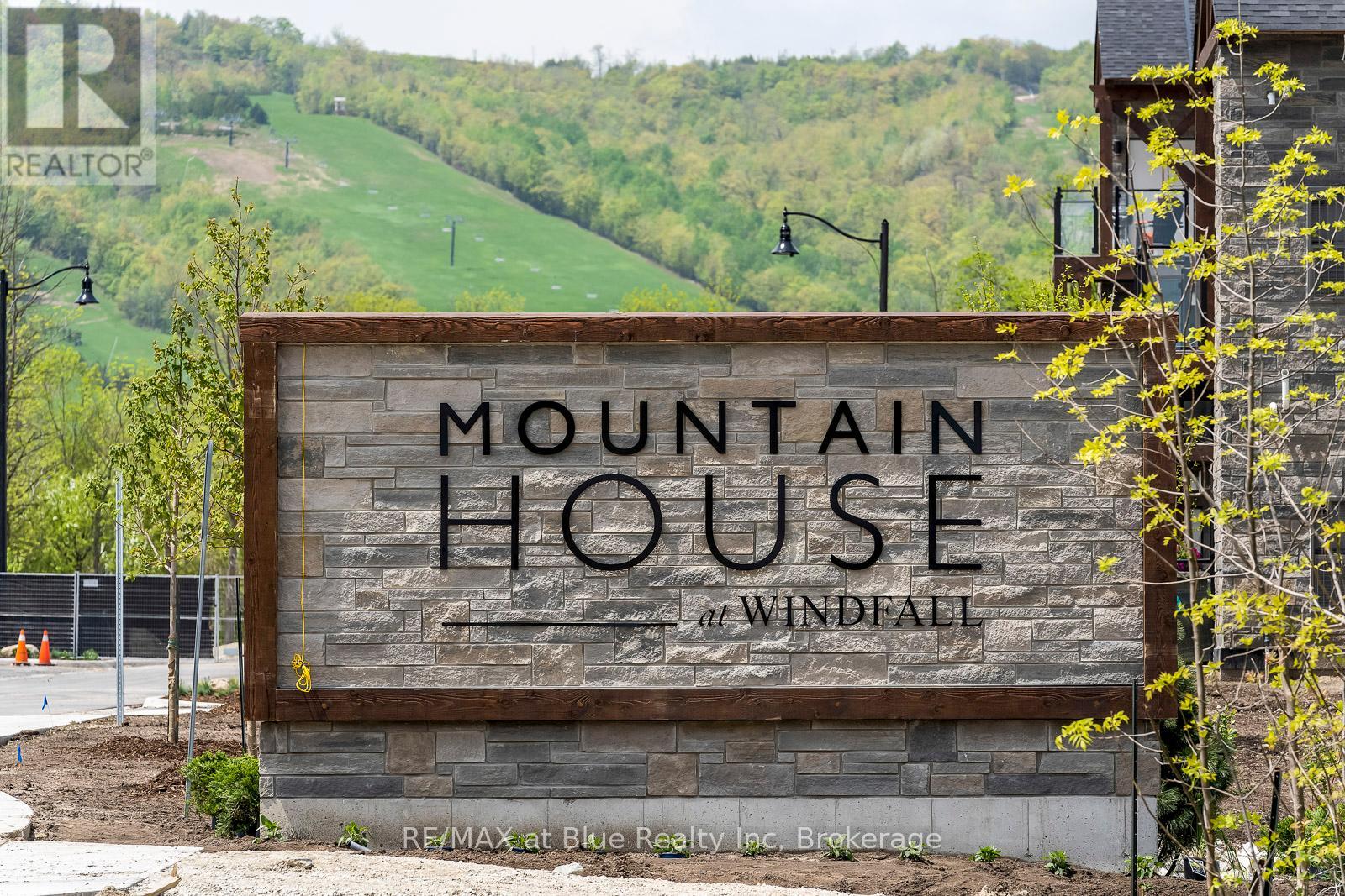 103 - 11 Beausoleil Lane, Blue Mountains, Ontario  L9Y 0H2 - Photo 1 - X12127397