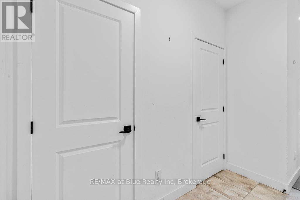 103 - 11 Beausoleil Lane, Blue Mountains, Ontario  L9Y 0H2 - Photo 24 - X12127397