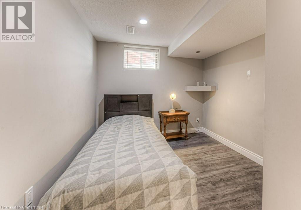 950 Pebblecreek Court, Kitchener, Ontario  N2A 0C5 - Photo 36 - 40725426