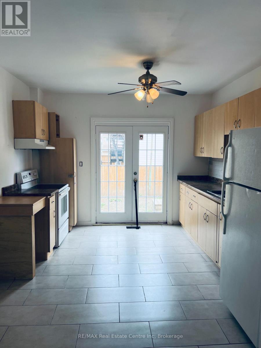 37 Francis Street, Hamilton, Ontario  L8L 3T9 - Photo 3 - X12127703