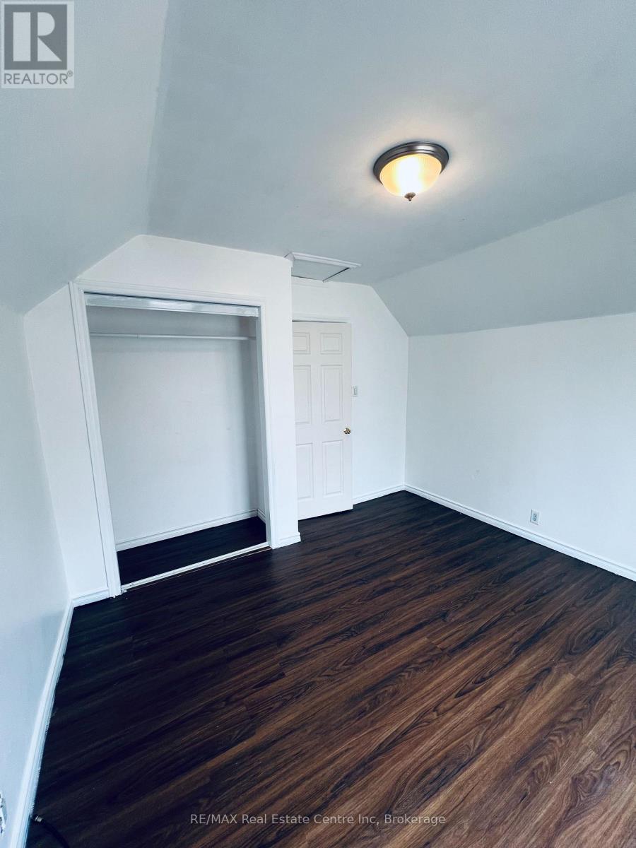 37 Francis Street, Hamilton, Ontario  L8L 3T9 - Photo 6 - X12127703