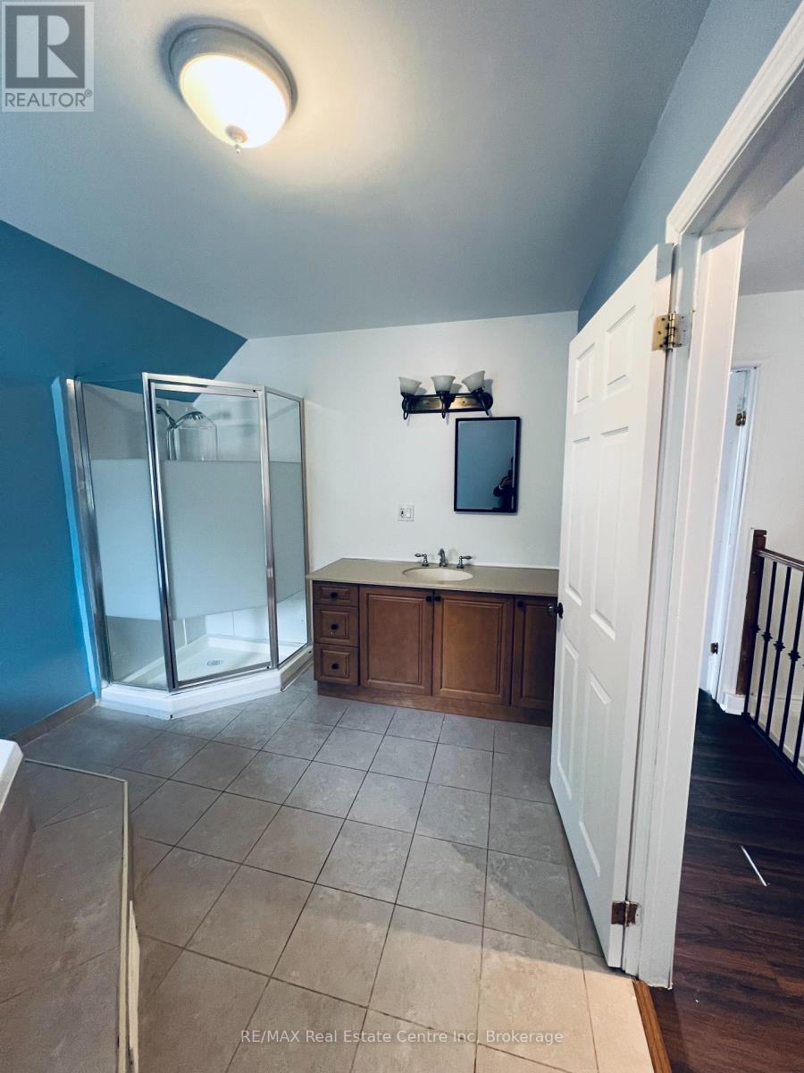 37 Francis Street, Hamilton, Ontario  L8L 3T9 - Photo 7 - X12127703