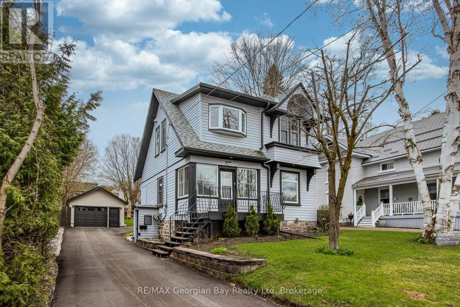 641 Bay Street, Midland, Ontario  L4R 1L8 - Photo 1 - S12127987