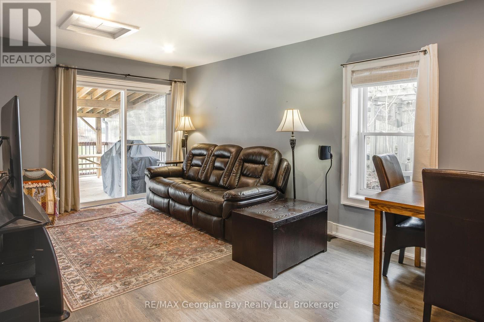 641 Bay Street, Midland, Ontario  L4R 1L8 - Photo 13 - S12127987
