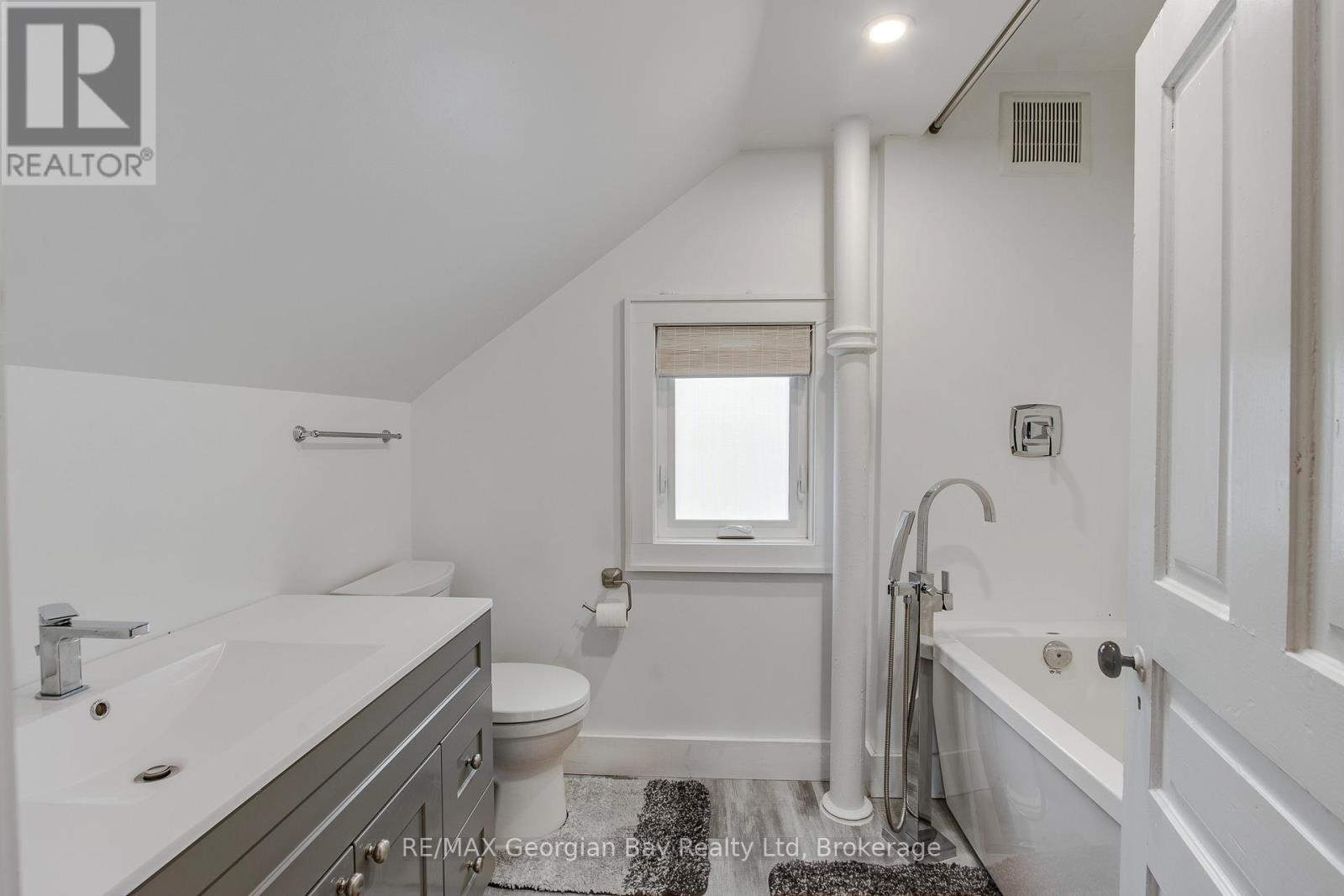 641 Bay Street, Midland, Ontario  L4R 1L8 - Photo 22 - S12127987