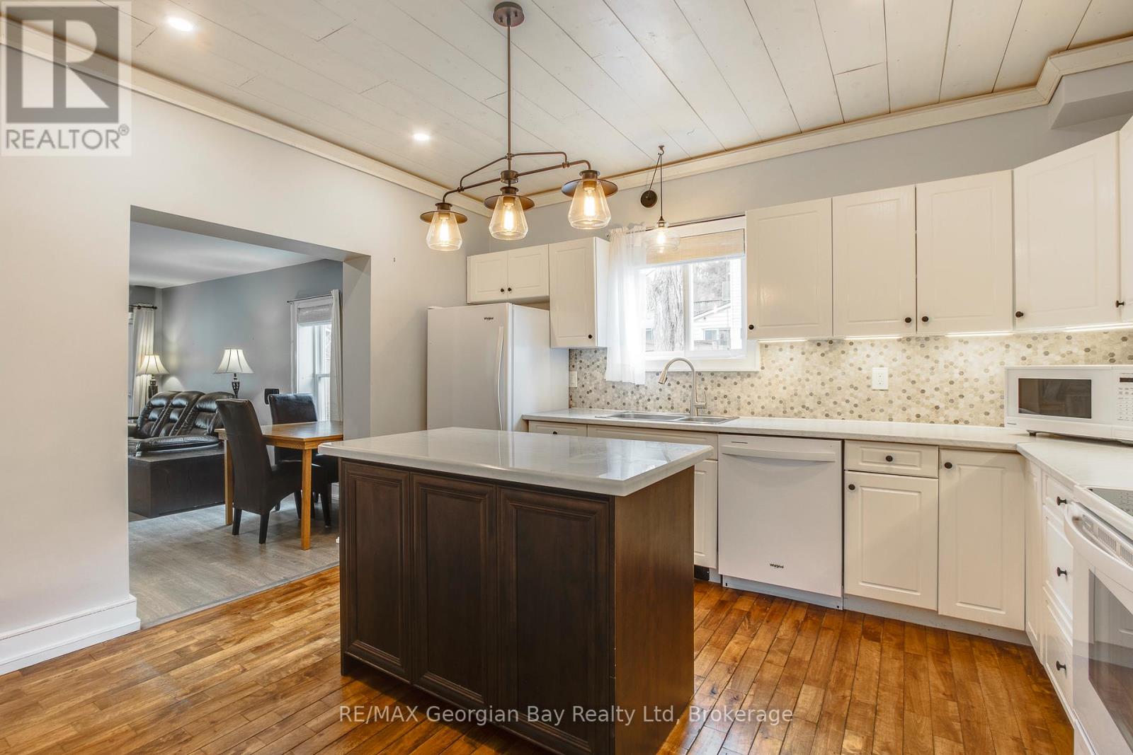 641 Bay Street, Midland, Ontario  L4R 1L8 - Photo 8 - S12127987