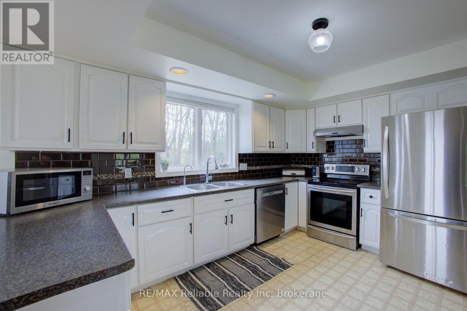77260 Kinburn Line, Huron East, Ontario  N0K 1W0 - Photo 10 - X12127938