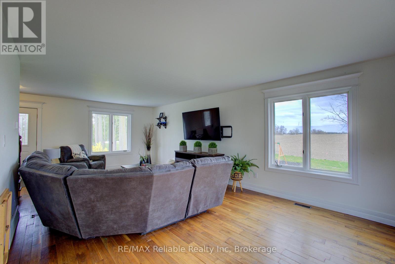 77260 Kinburn Line, Huron East, Ontario  N0K 1W0 - Photo 9 - X12127938