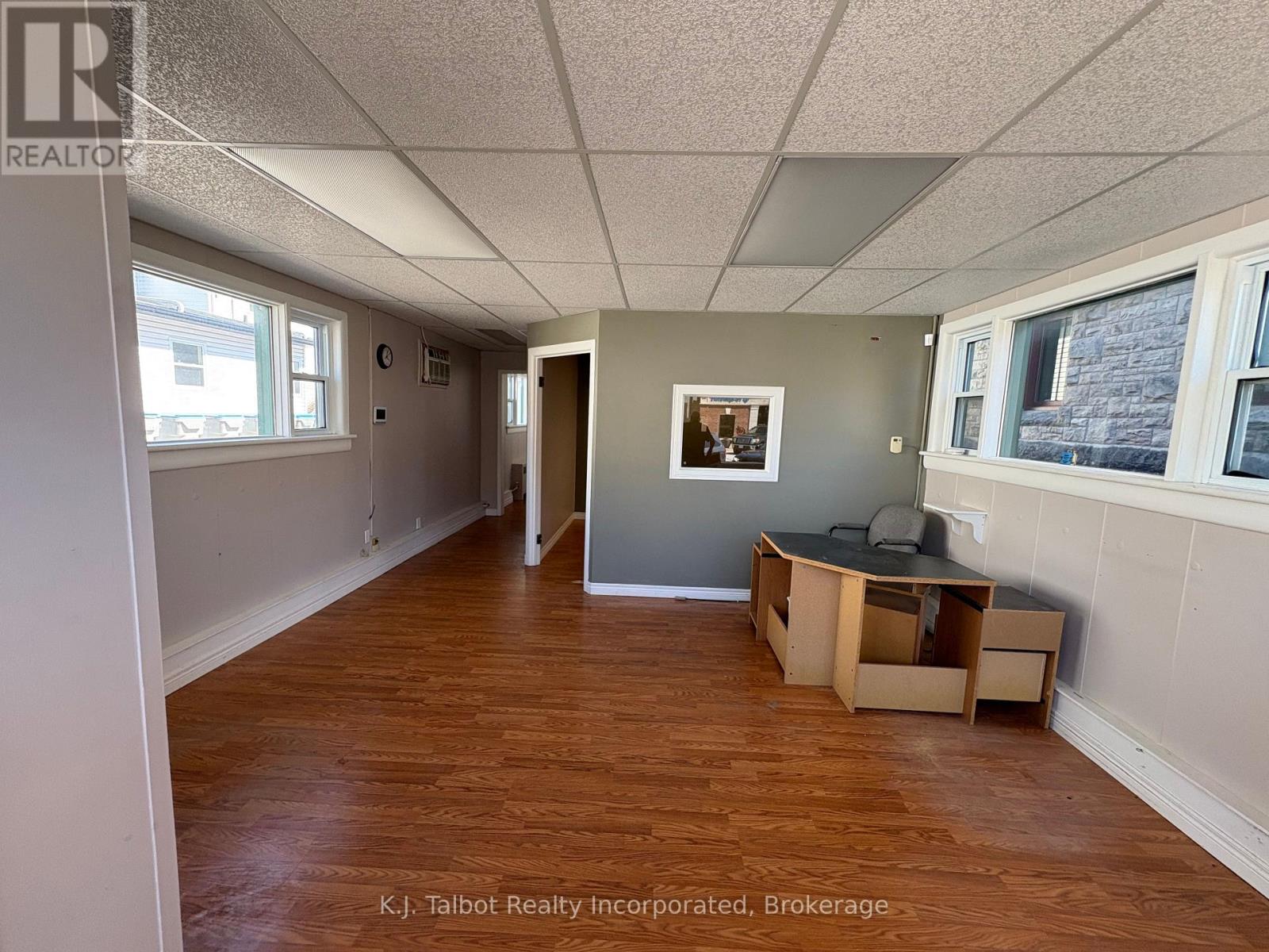 53 West Street, Goderich, Ontario  N7A 2K5 - Photo 4 - X12128020